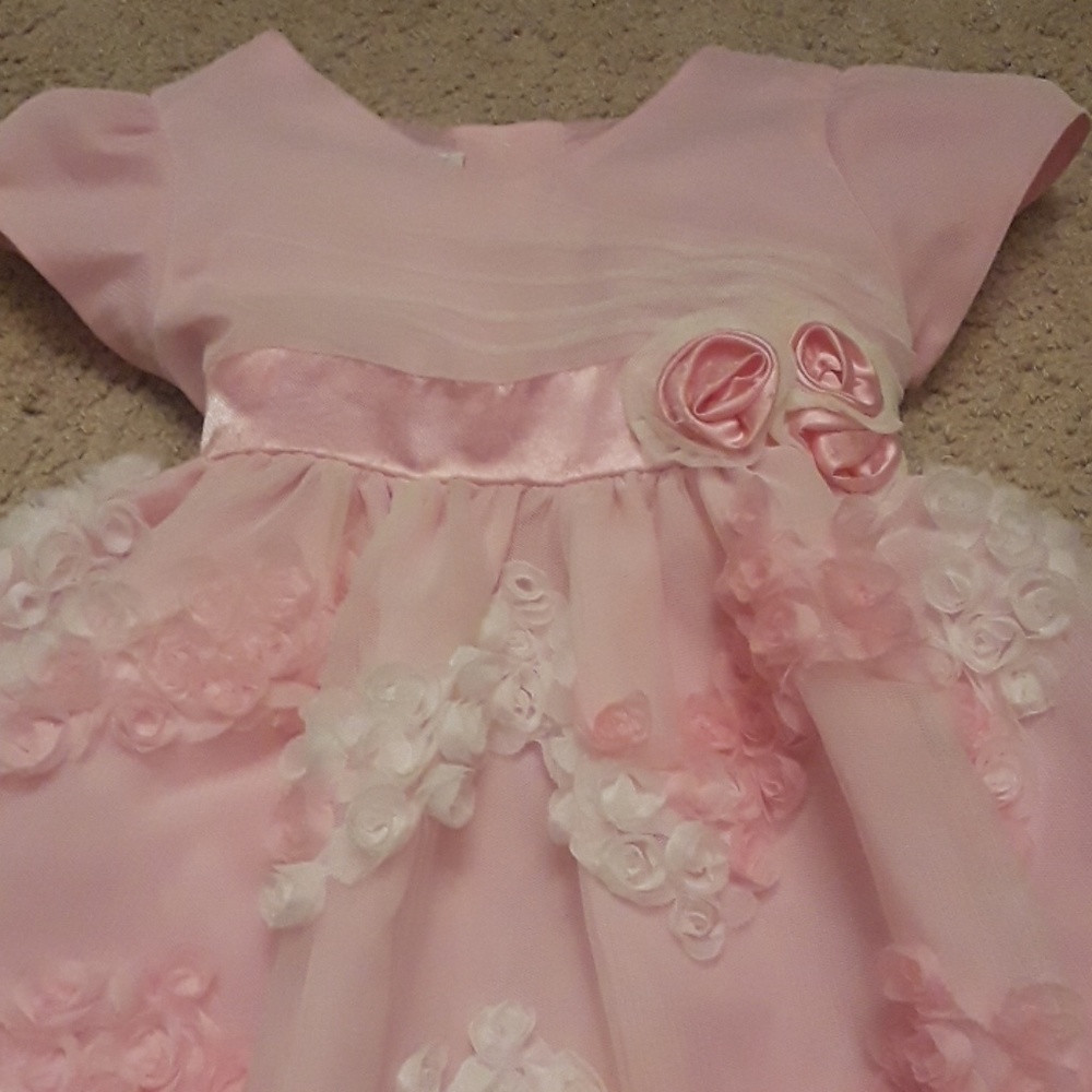 Dress - Picture 2 of 3